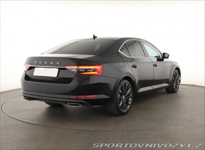 Škoda Superb 2.0 TSI 2021