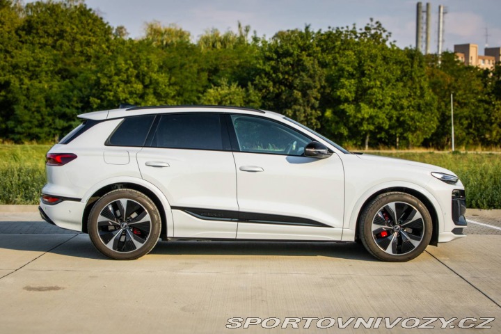 Audi Ostatní modely SQ6 E-tron 4x4 BEV 360kW / A 2026