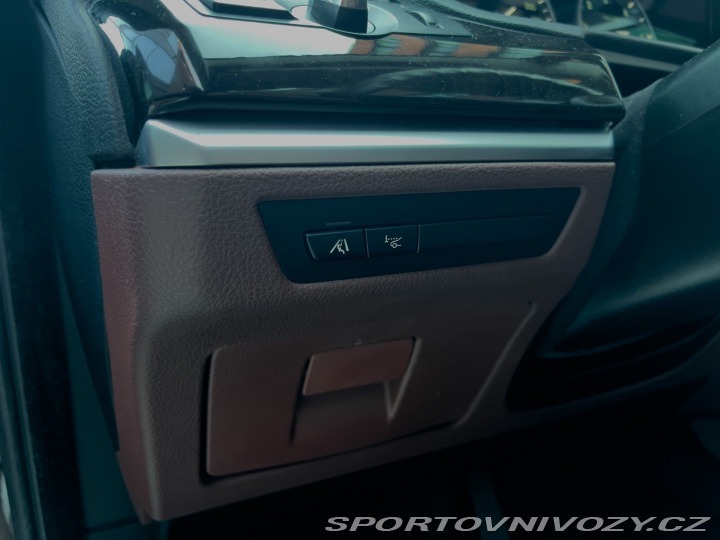 BMW 5 GT 535d xDrive 220kw/ V 2012