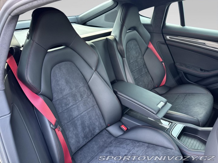 Porsche Panamera GTS 2023