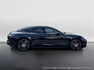 Porsche Panamera GTS 2023
