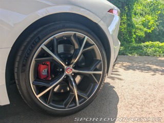 Jaguar F-Type P450 2020