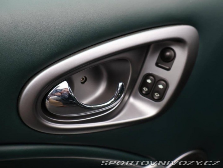 Aston Martin Vanquish 2002