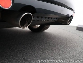 Aston Martin Vanquish 2002