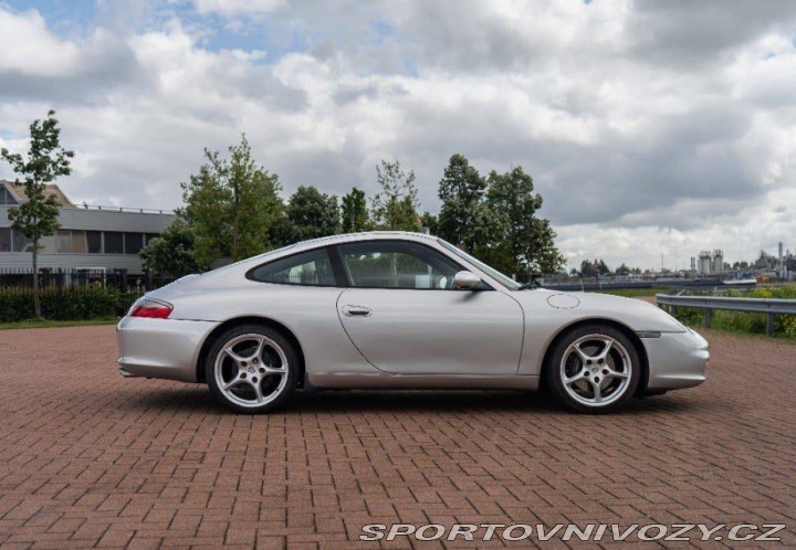 Porsche 911 3.6 Carrera 2001