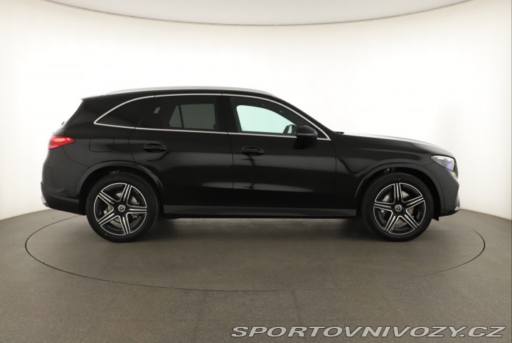 Mercedes-Benz Ostatní modely GLC AMG Line GLC 220 d 4MATIC 2025