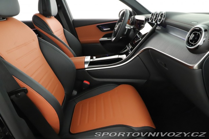 Mercedes-Benz Ostatní modely GLC AMG Line GLC 220 d 4MATIC 2025
