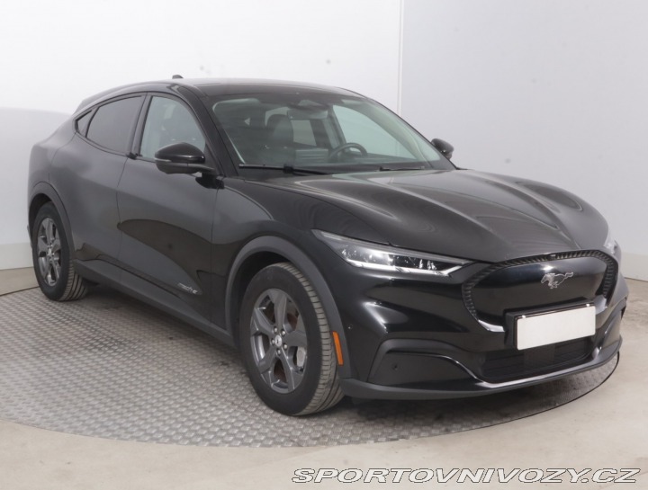 Ford Mustang Mach-E Standard Range RW 2021