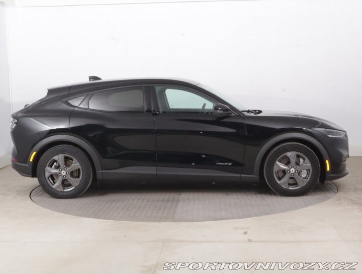 Ford Mustang Mach-E  Standard Range RW 2021