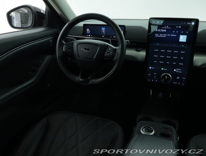 Ford Mustang Mach-E Standard Range RW 2021