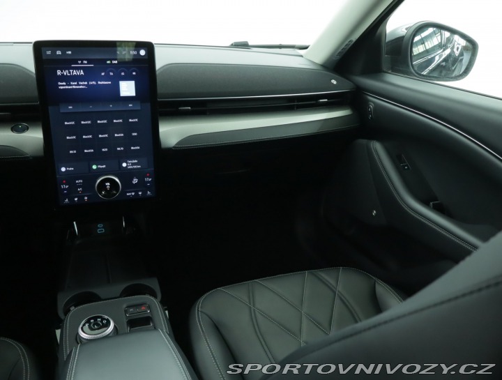 Ford Mustang Mach-E Standard Range RW 2021