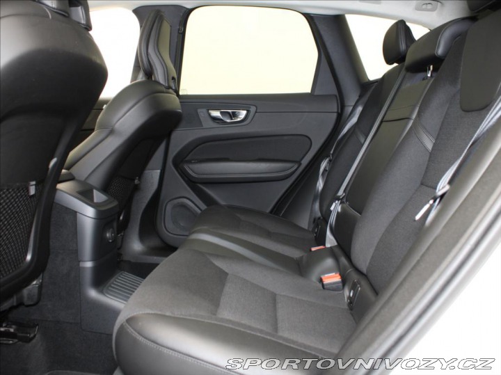 Volvo Ostatní modely XC60 2,0 T6 AWD 340k.Pano.H/K. 2020