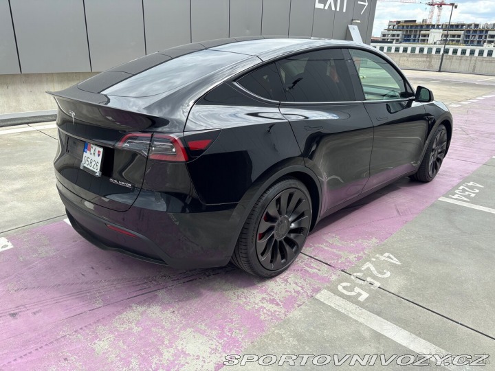 Tesla Model Y PERFORMANCE 4x4 2023