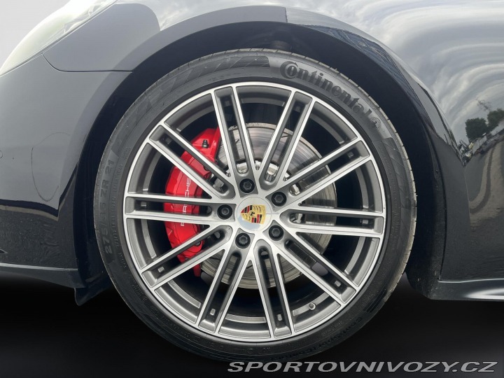 Porsche Panamera GTS 2019