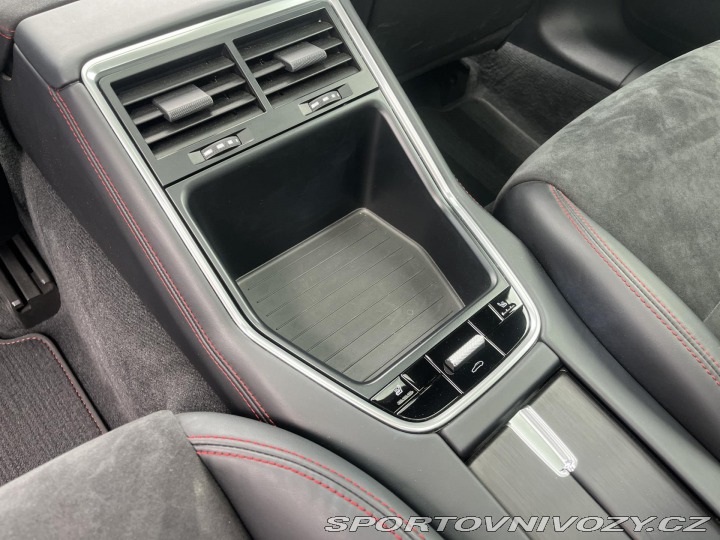 Porsche Panamera GTS 2019
