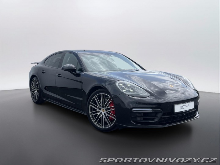 Porsche Panamera GTS 2019