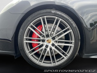 Porsche Panamera GTS 2019