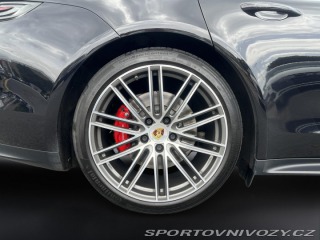 Porsche Panamera GTS 2019