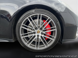Porsche Panamera GTS 2019