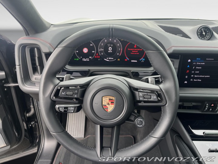 Porsche Cayenne GTS 2025