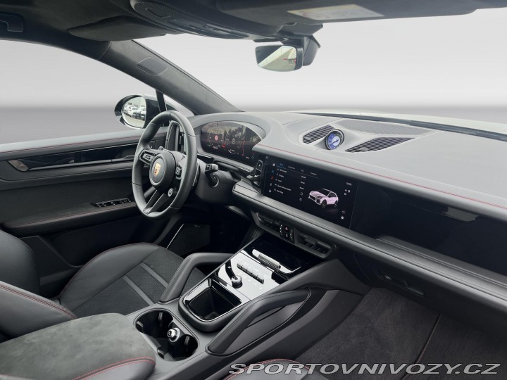 Porsche Cayenne GTS 2025