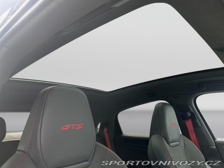 Porsche Cayenne GTS 2025