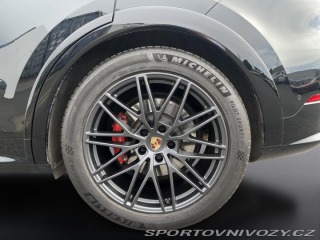 Porsche Cayenne GTS 2025