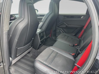 Porsche Cayenne GTS 2025