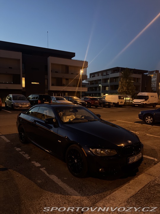 BMW 3 E93 328i 2012