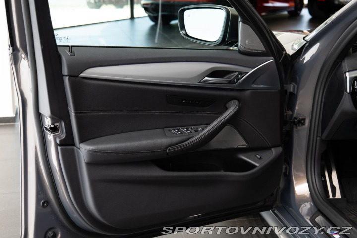 BMW M5 d xDrive/HarmanKardon/Ven 2020