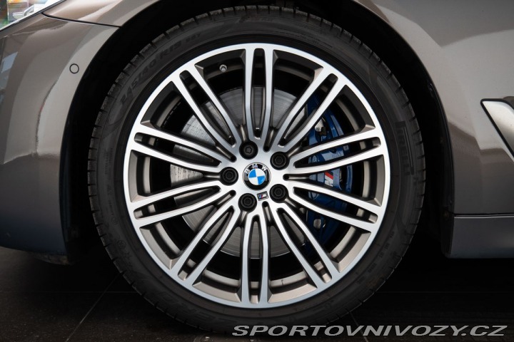 BMW M5 d xDrive/HarmanKardon/Ven 2020
