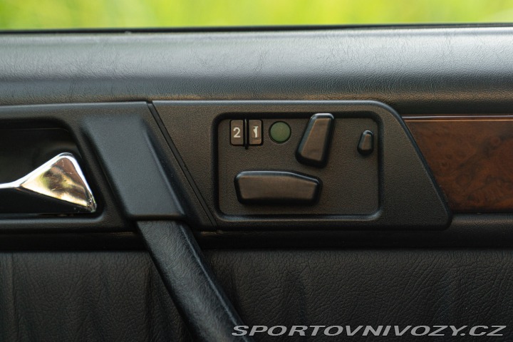 Mercedes-Benz E 300 E-24V SPORTLINE 1989