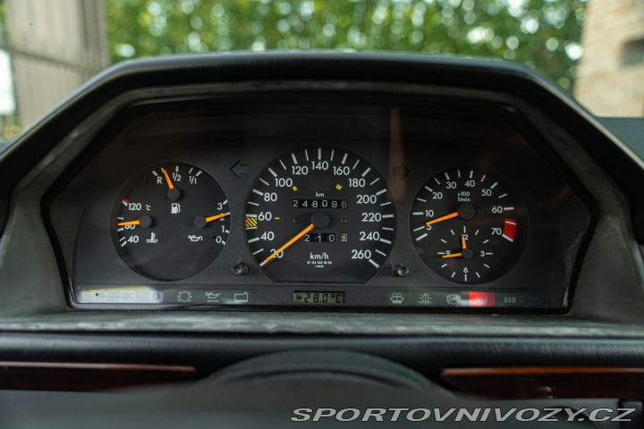 Mercedes-Benz E 300 E-24V SPORTLINE 1989