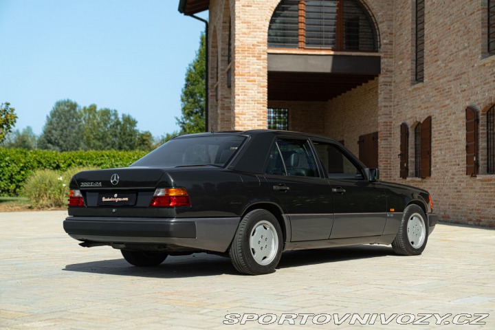 Mercedes-Benz E 300 E-24V SPORTLINE 1989