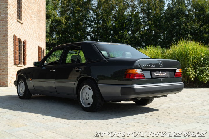 Mercedes-Benz E 300 E-24V SPORTLINE 1989