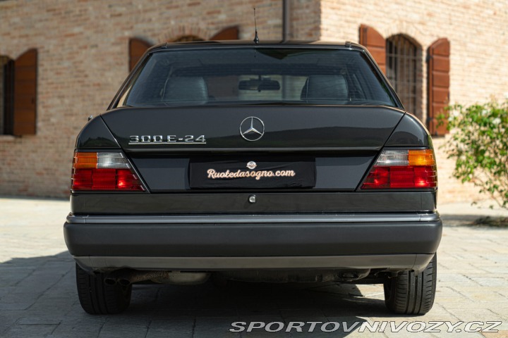 Mercedes-Benz E 300 E-24V SPORTLINE 1989