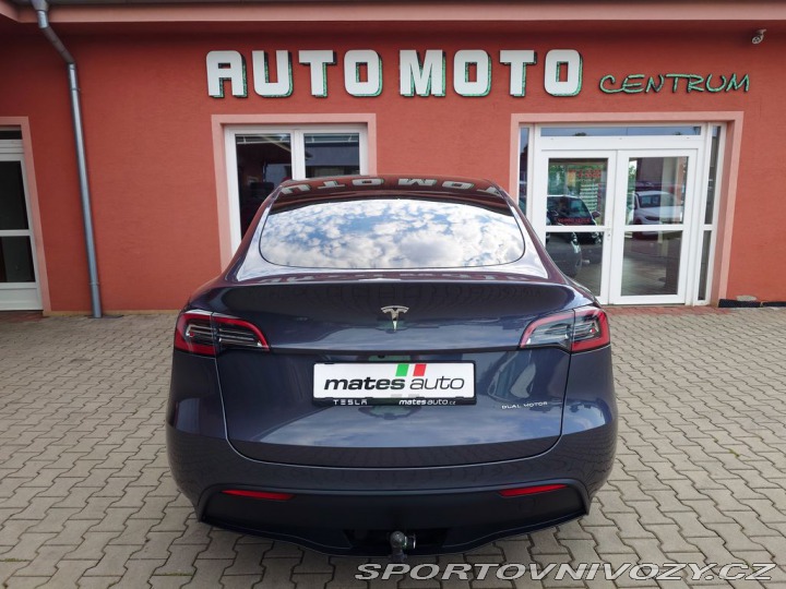 Tesla Model Y Long Range Dual Motor 378 2022