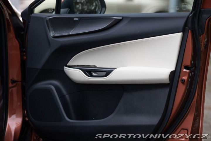Lexus Ostatní modely NX 450h plus 450H 2.5 PHEV LUXURY 2025