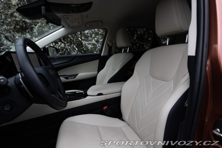 Lexus Ostatní modely NX 450h plus 450H 2.5 PHEV LUXURY 2025