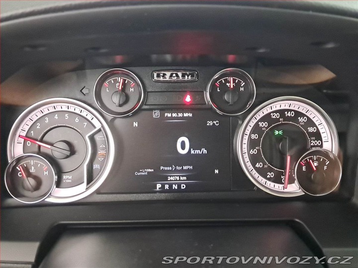 Ostatní značky Ostatní modely RAM 1500 5.7 V8 Hemi 2020