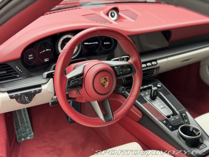 Porsche 911 992 Targa 4 GTS 2023