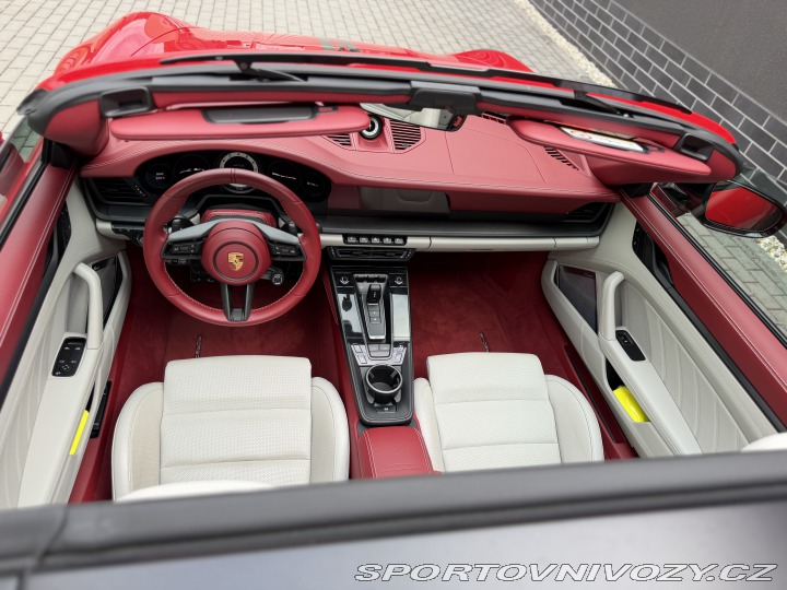 Porsche 911 992 Targa 4 GTS 2023