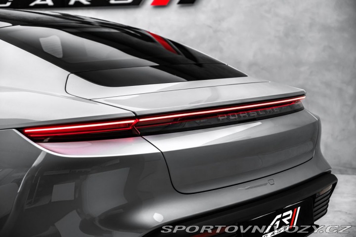 Porsche Taycan 4 Sport Chrono Pano 2025