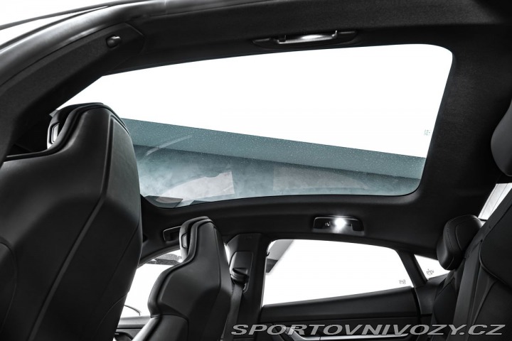 Porsche Taycan 4 Sport Chrono Pano 2025