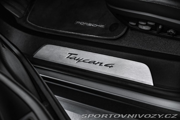 Porsche Taycan 4 Sport Chrono Pano 2025