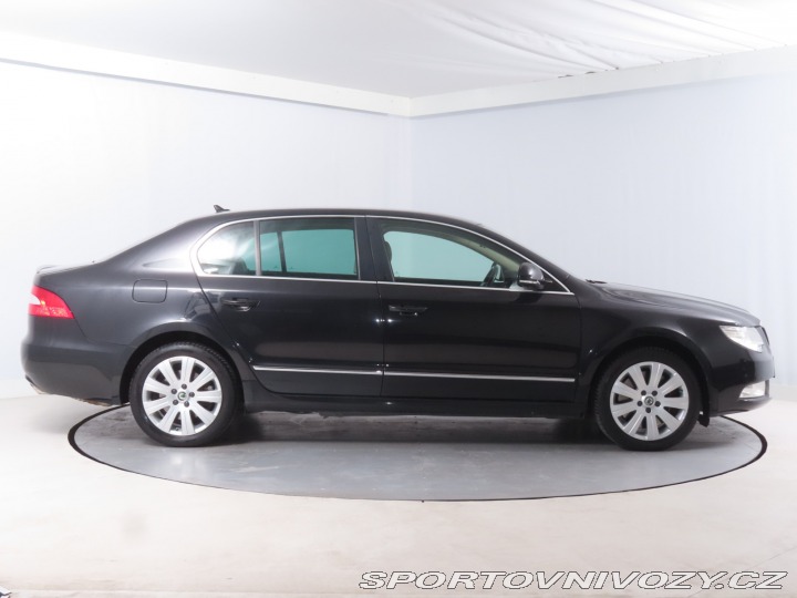 Škoda Superb Elegance 3.6 FSI V6 2011