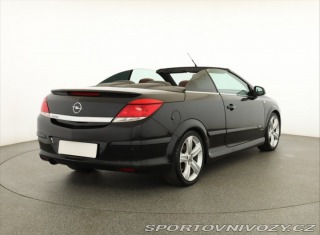Opel Astra 1.8 16V 2010
