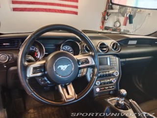 Ford Mustang Manuál 2016