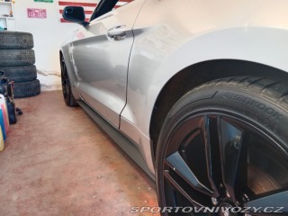 Ford Mustang Manuál 2016