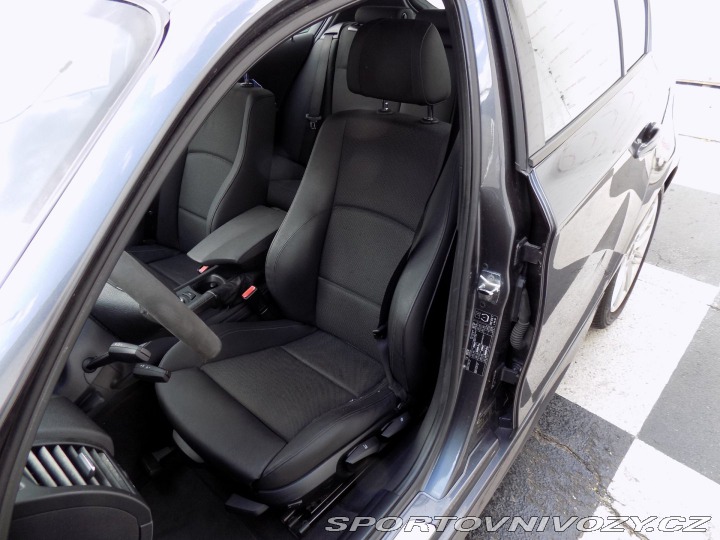 BMW 1 130i/M-Paket/NAVI/Bi-xeno 2006